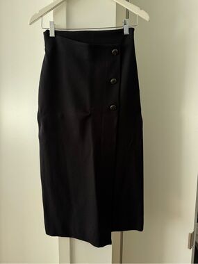 Aritzia Babaton Black Midi Skirt